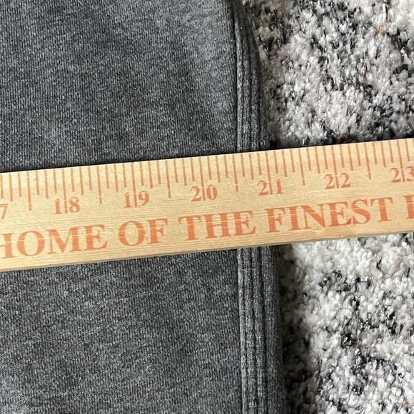 Nike Men's Embroidered Swoosh Pullover Hoodie Men's Size Medium, Grey - Picture 5 of 6